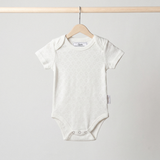 Pure Pointelle -sydänkuvioinen bodysuit – valkoinen