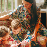 ويليام موريس {{ab206fbc85fef837026da0731cf0b0b0de}} لص الفراولة الأزرق الداكن